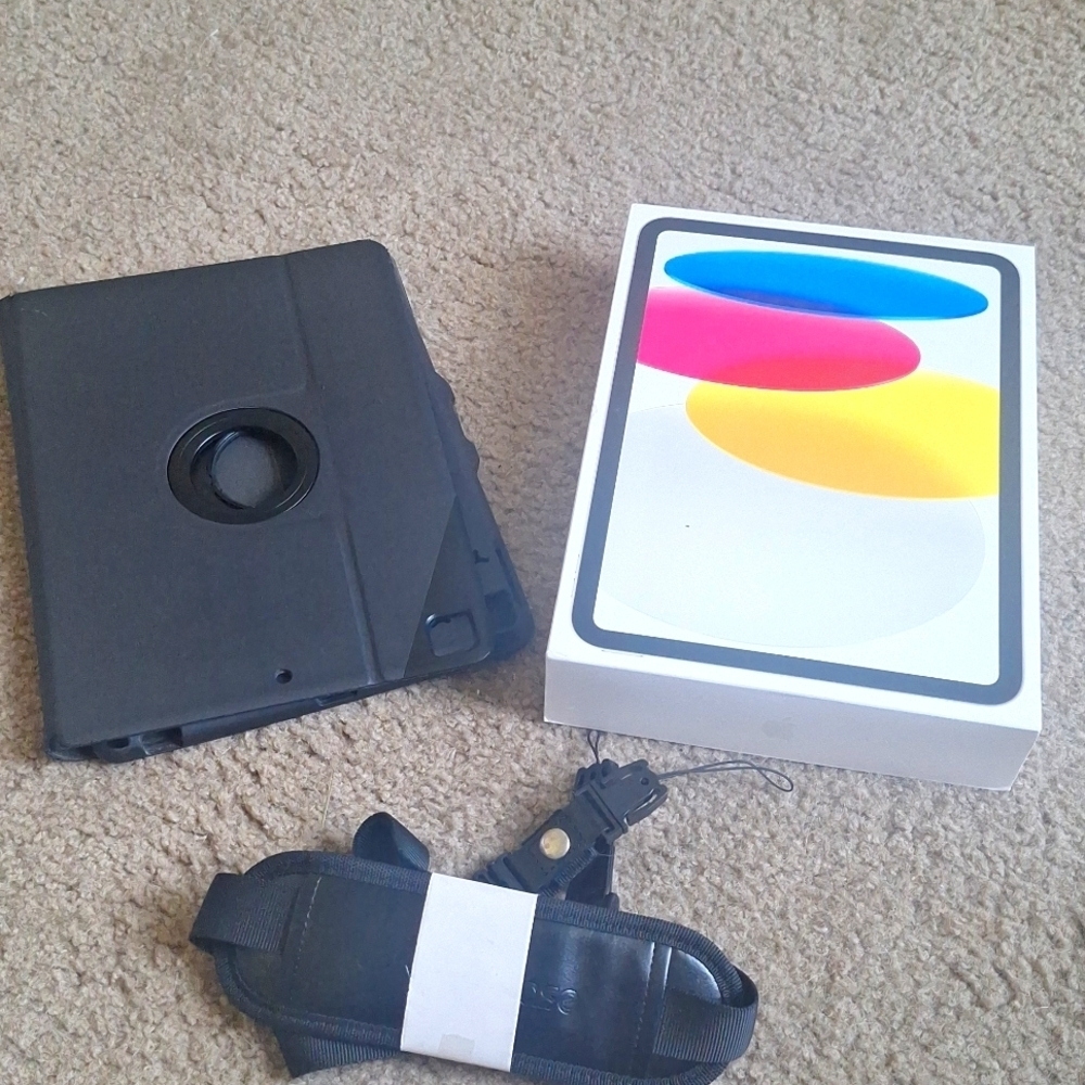 iPad Accessories Bundle -Targus Case, Roo Strap And iPad Empty Box